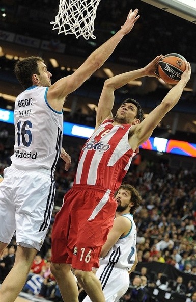 中超：北京国安主场2-1击败梅州客家（中超联赛：北京国安主场2比1力克梅州客家）