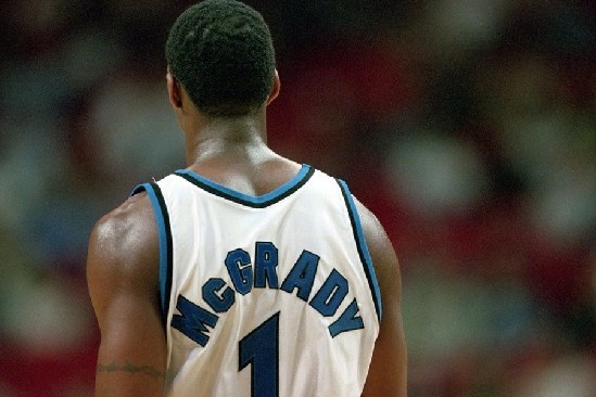 波媒：佛罗伦萨有意斯佩齐亚的波兰国脚维希涅夫斯基（波兰媒体：佛罗伦萨有意引进斯佩齐亚后卫维希涅夫斯基）