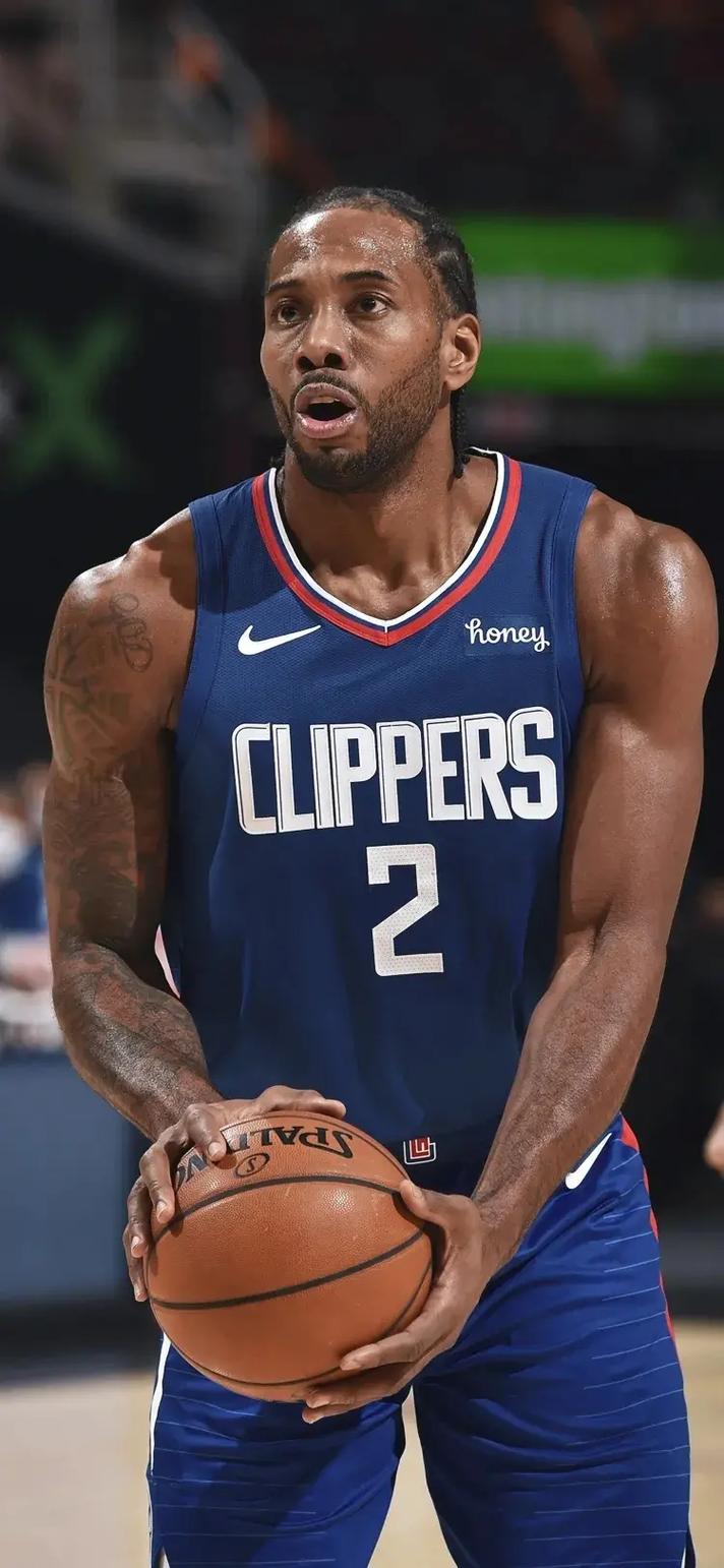 欧洲乔丹！马尔卡宁出场23分钟砍43分，每分钟两分打崩对手（23分钟43分！马尔卡宁化身欧洲版乔丹，以每分钟2分效率打崩对手）